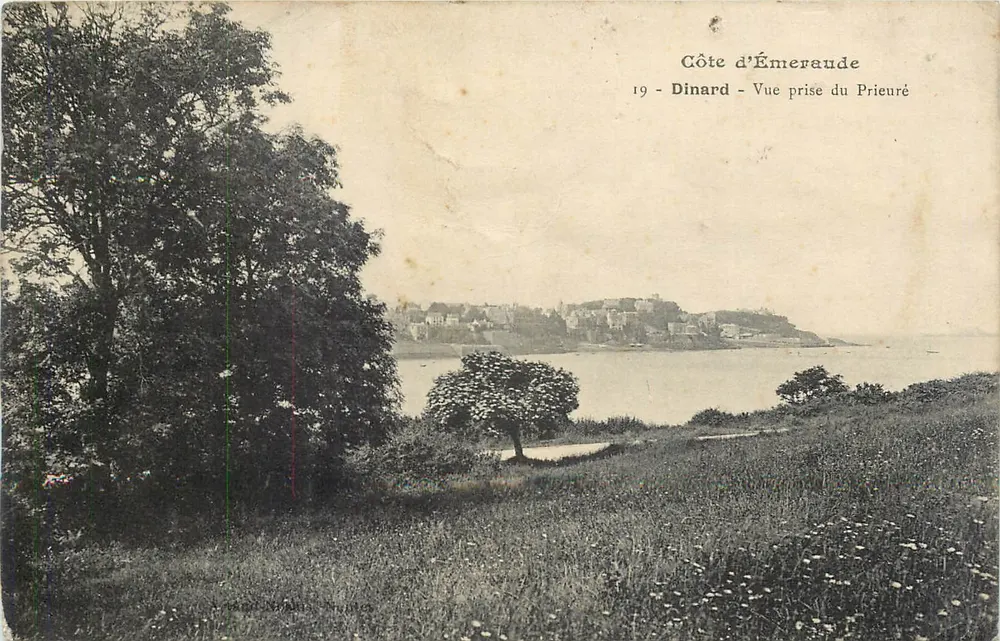 Costa de Émeraude - Dinard - Vista tirada do Prieuré - Frente
