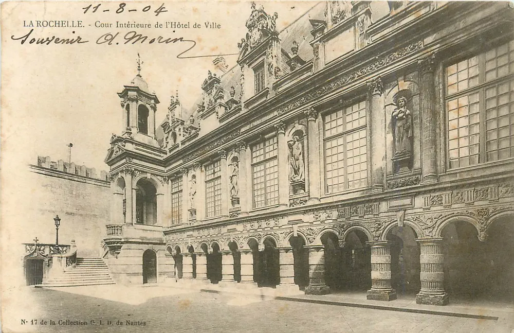 La Rochelle - Cour Intérieure de l'Hôtel de Ville — Souvenir A. Morin, N° 17 de la Collection C. L. D. de Nantes - Recto