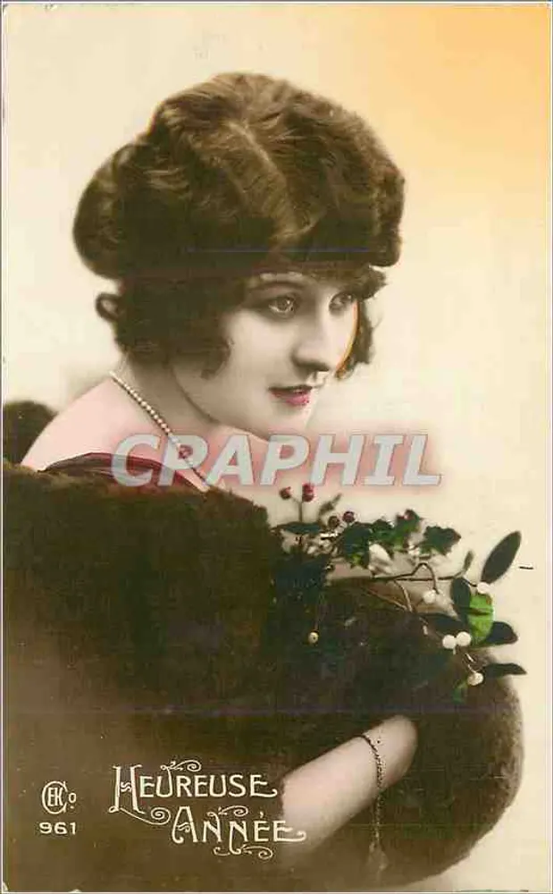 Mulher de pele de animal segurando um buquê — 'Heureuse Année' — Editor E. C. n° 961 - Frente