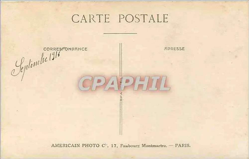 Jovem menino com traje — estúdio — Americain Photo C°, 17, Faubourg Montmartre, Paris - Verso