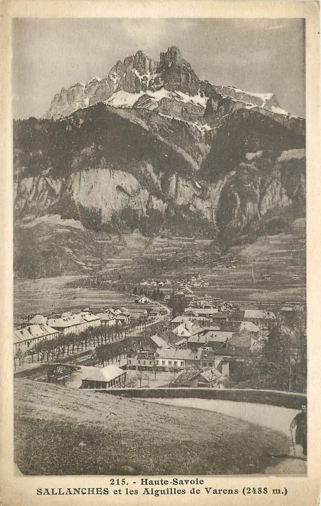 Sallanches und die Alguilles de Varens (2488 m.) — Haute-Savoie — Nr. 215 - Vorderseite