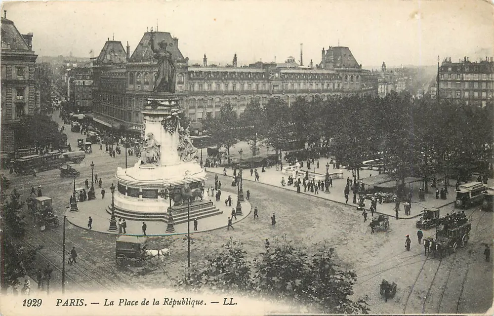 PARIS — A Praça da República — LL. — 1929 - Frente