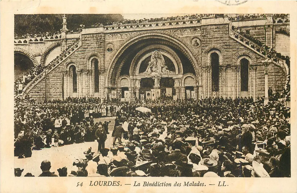 Lourdes — A Bênção dos Doentes — LL. — N° 54 - Frente