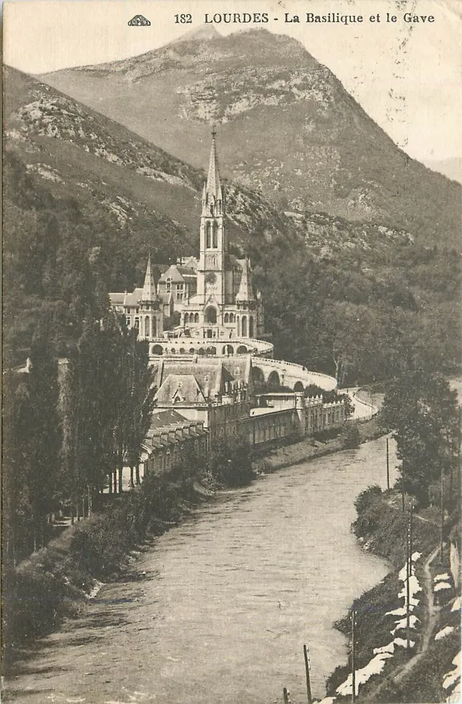Lourdes - A Basílica e o Gave — editor desconhecido, n° 182 - Frente