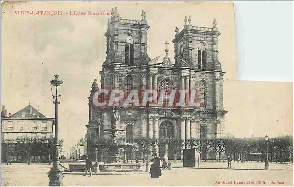 Vitry-le-François - L'Église Notre-Dame — éditeur anonyme, n° de série non visible - Recto