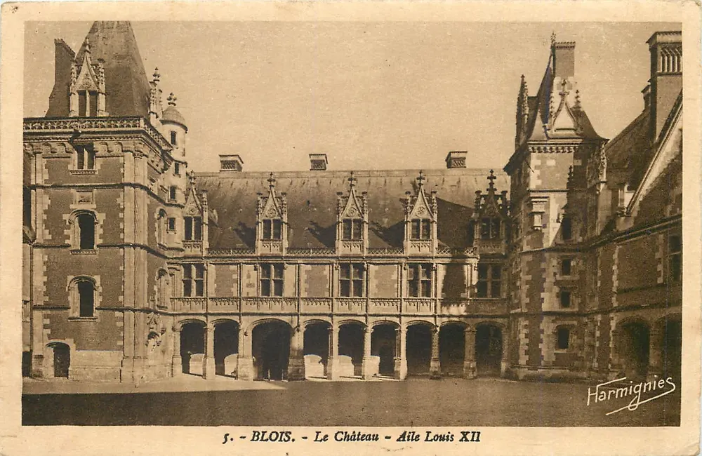 Blois - Le Château - Aile Louis XII — Harmignies - Recto