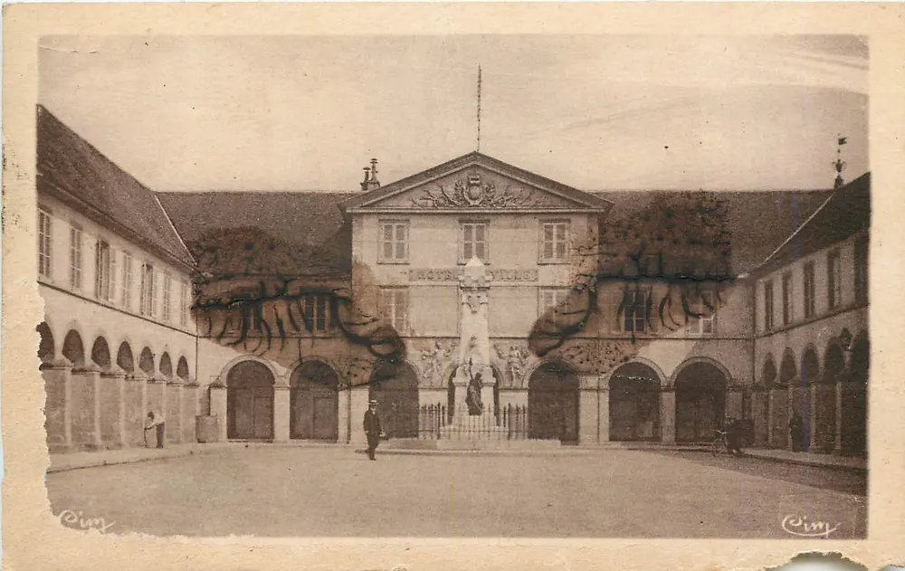 Beaune (Côte-d'Or) — Rathaus — Denkmal für die Kämpfer 1870-1871 - Vorderseite
