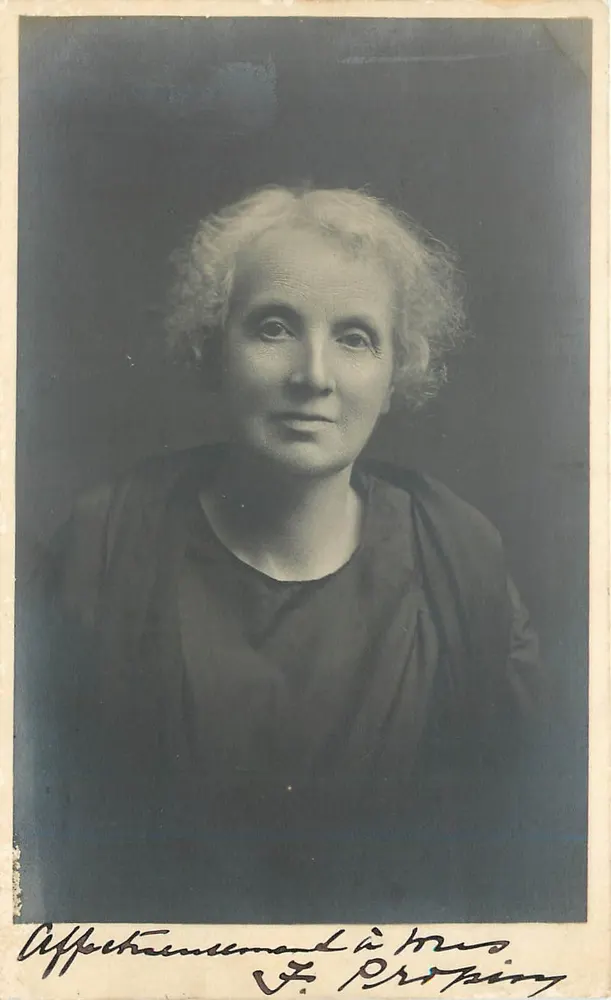 Retrato da Sra. de Bras — The Embassy Portrait — The Wykeham Studios Ltd. - Frente