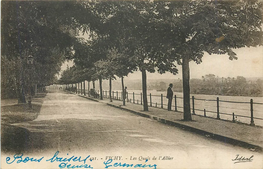Vichy - De Kades van de Allier — Ideale, n° 421 - Voorkant
