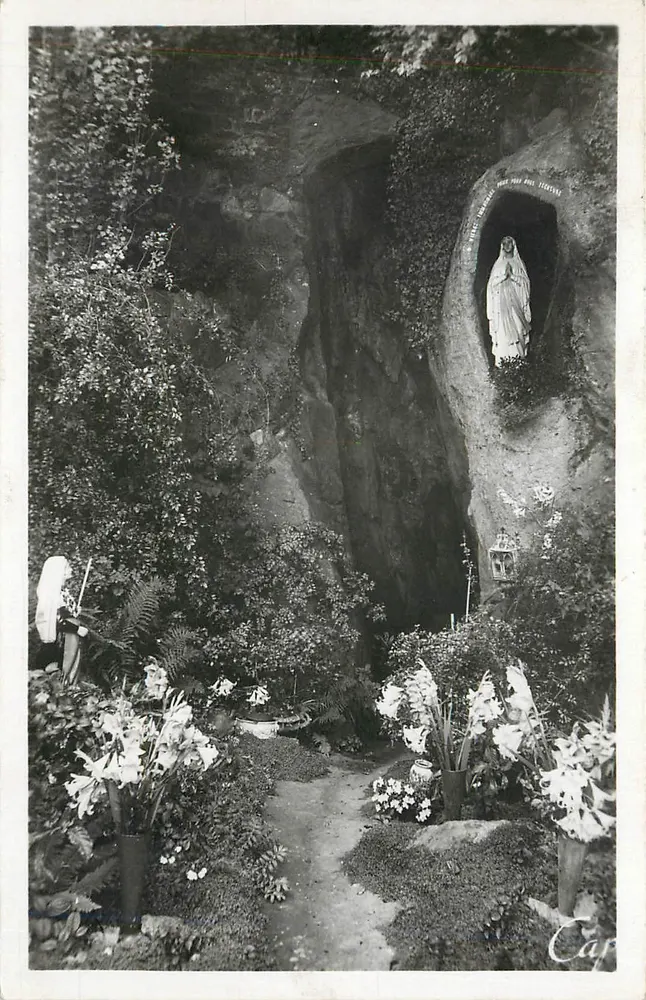 Dinard — A Gruta de Lourdes — editor « REAL-PHOTO » C.A. 192 - Frente