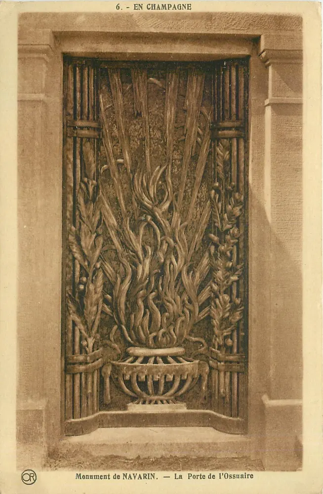 Monumento de NAVARIN — A Porta do Ossuário — Em Champagne - Frente