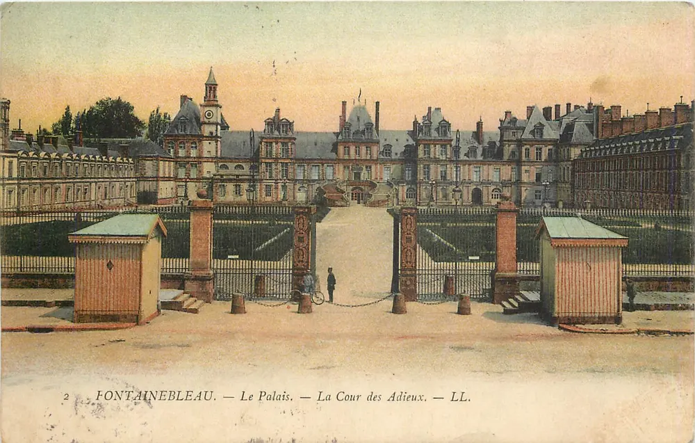 Fontainebleau — Das Schloss — Die Cour des Adieux — LL. - Vorderseite