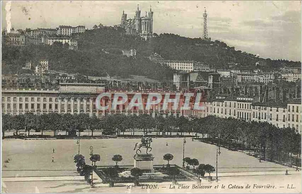 LYON — La Place Bellecour und der Coteau de Fourvière — L.L. - Vorderseite