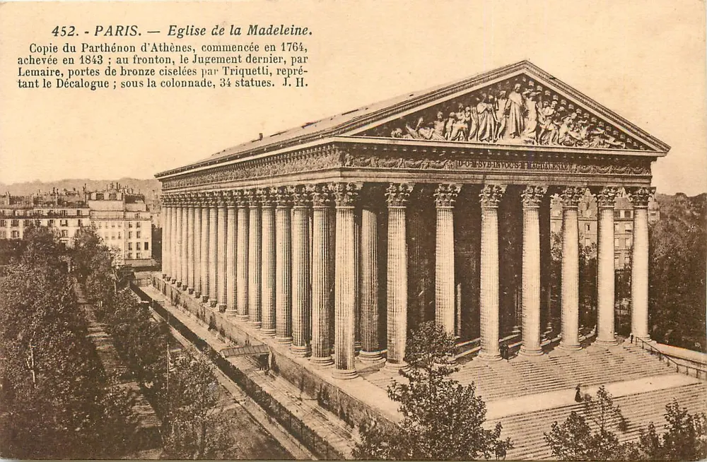 Paris — Igreja da Madeleine — Cópia do Partenon de Atenas, iniciada em 1764, concluída em 1843, portas de bronze gravadas por Triqueti, representando o Decálogo; sob a colunata, 34 estátuas. J. H. - Frente