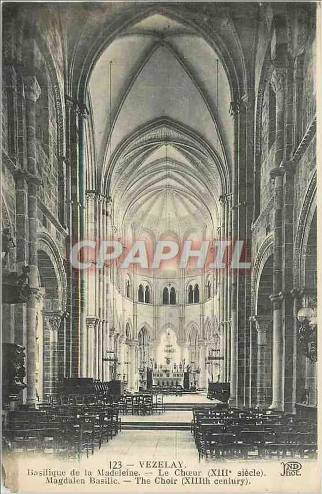 Basílica de Nossa Senhora da Madeleine — O Coro (século XIII) — Vézelay - Frente