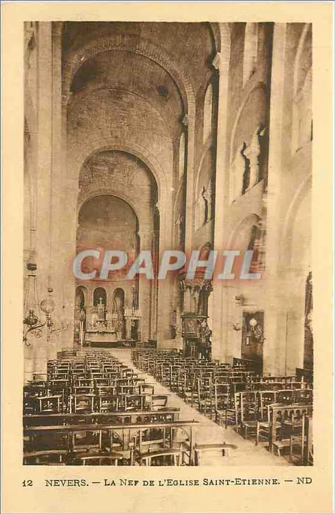 Nevers — A Nave da Igreja de São Etienne — Imp. Levy & Neudels - Frente