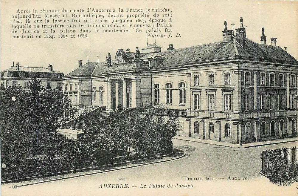 Auxerre — O Palácio de Justiça — Toulout, editor — Auxerre - Frente