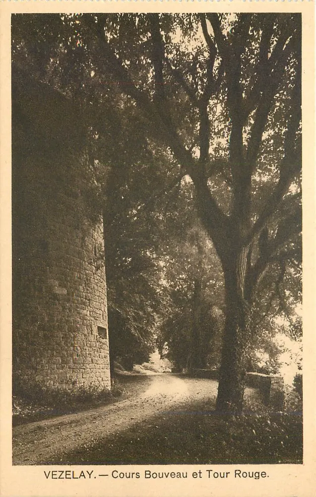 Vézelay — Cours Bouveau et Tour Rouge - Recto