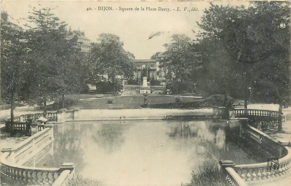 Dijon - Praça da Place Darcy — L. V., edição n°40 - Frente