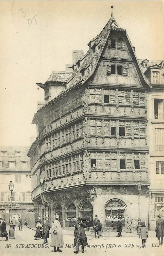 Estrasburgo — A Casa Hammerzell (séculos XV e XVI) — LL. - Frente