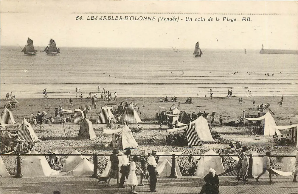 Les Sables-d'Olonne (Vendée) - Un coin de la Plage — AB, n°54 - Recto