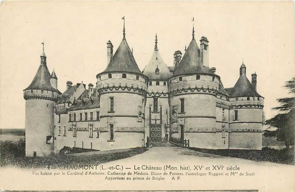 Chaumont (L.-et-C.) — El Castillo (Mon. hist.), siglo XV y XVI - Anverso