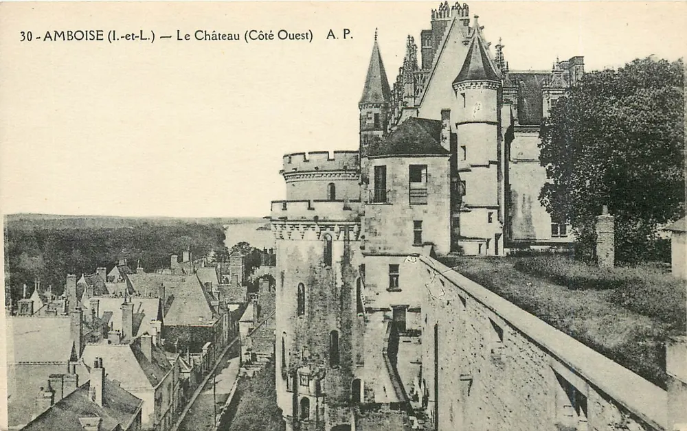 Amboise (Loire-et-Loire) — O Castelo (Lado Oeste) — A.P. - Frente