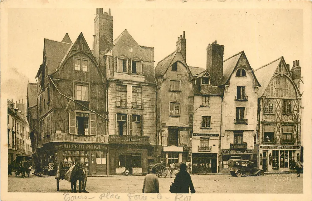 Tours — Place Foire-le-Roi — Alte Häuser - Vorderseite