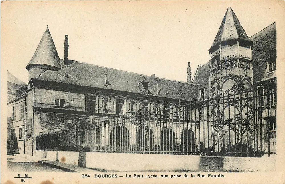 Bourges — Le Petit Lycée, vue prise de la Rue Paradis — E.M. n°364 - Recto