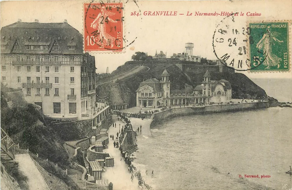 Granville — Le Normandy-Hôtel et le Casino — R. Serrand, photo - Recto
