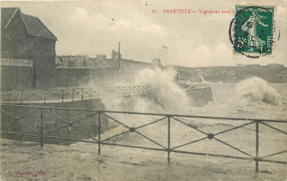 Granville — Vagas no ponte — J. Puel, fot. - Frente