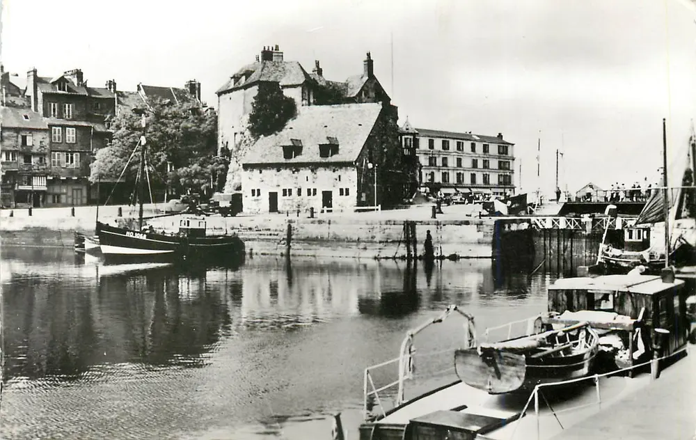 HONFLEUR (Calvados) — A Tenente — editor Glatigny, n°7 - Frente