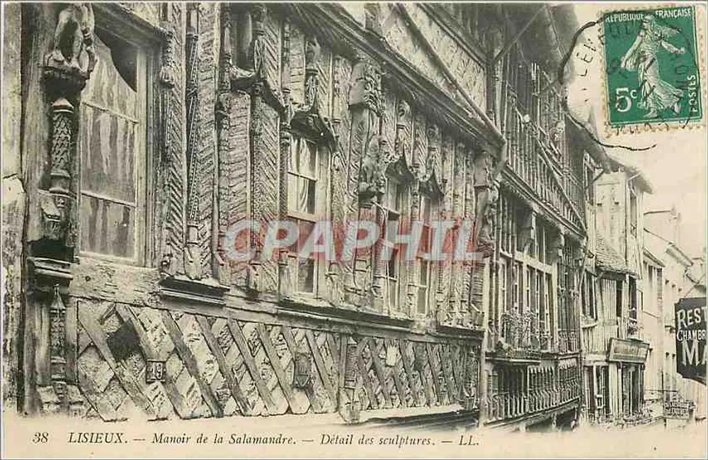 Lisieux — Schloss der Salamander — Detail der Skulpturen — LL. - Vorderseite