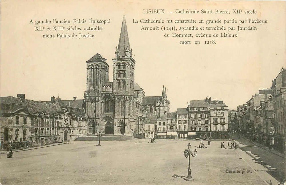 Lisieux — Catedral de São Pedro, século XII — Besnier fot. - Frente
