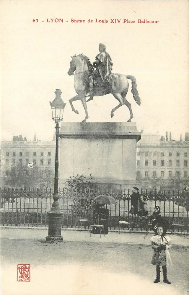 Statue de Louis XIV Place Bellecour — Lyon — éditeur Dyhon, n° 63 - Recto
