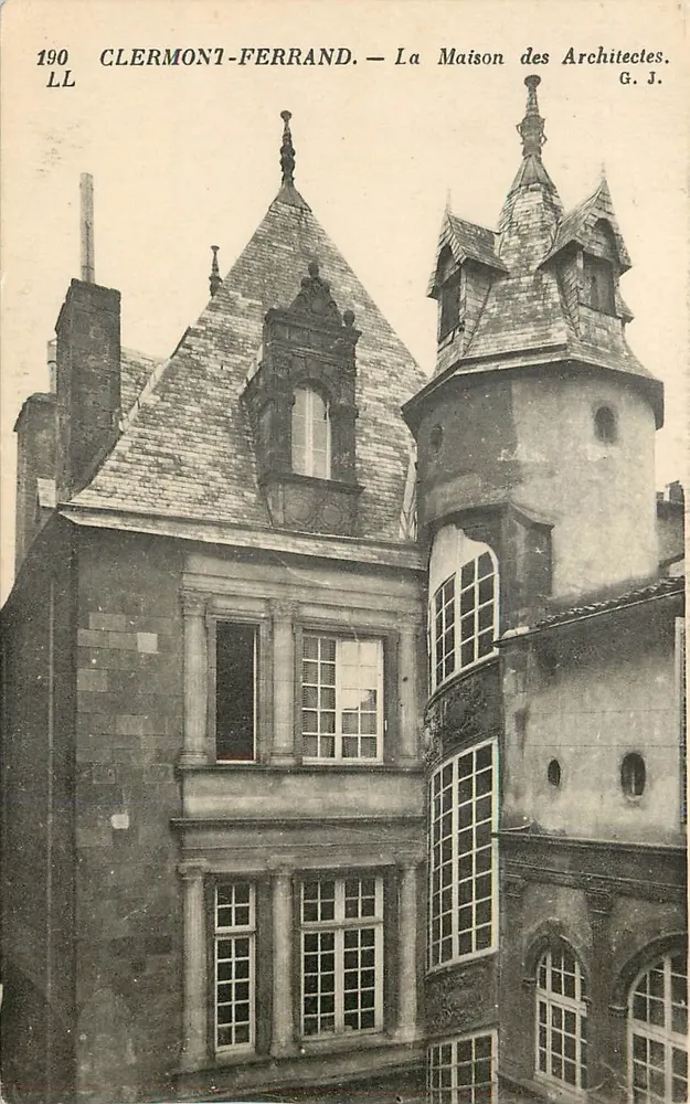 Clermont-Ferrand — A Casa dos Arquitetos — G. J. - Frente