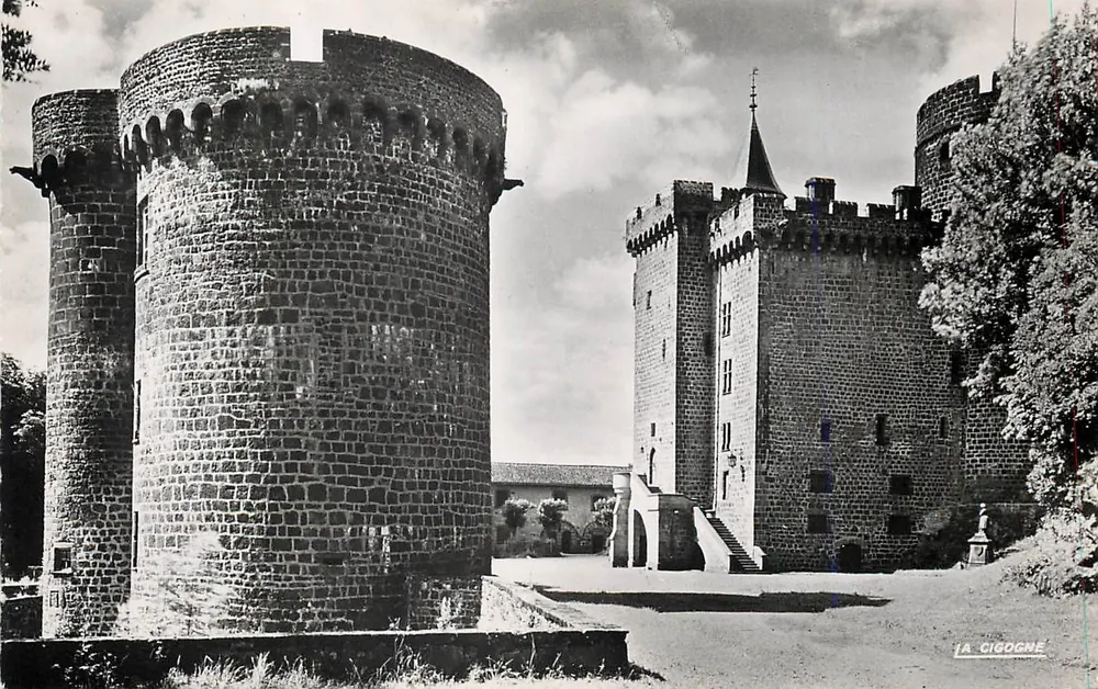 Castelo de Pontgibaud — Puy-de-Dôme — Edições La Cigogne - Frente