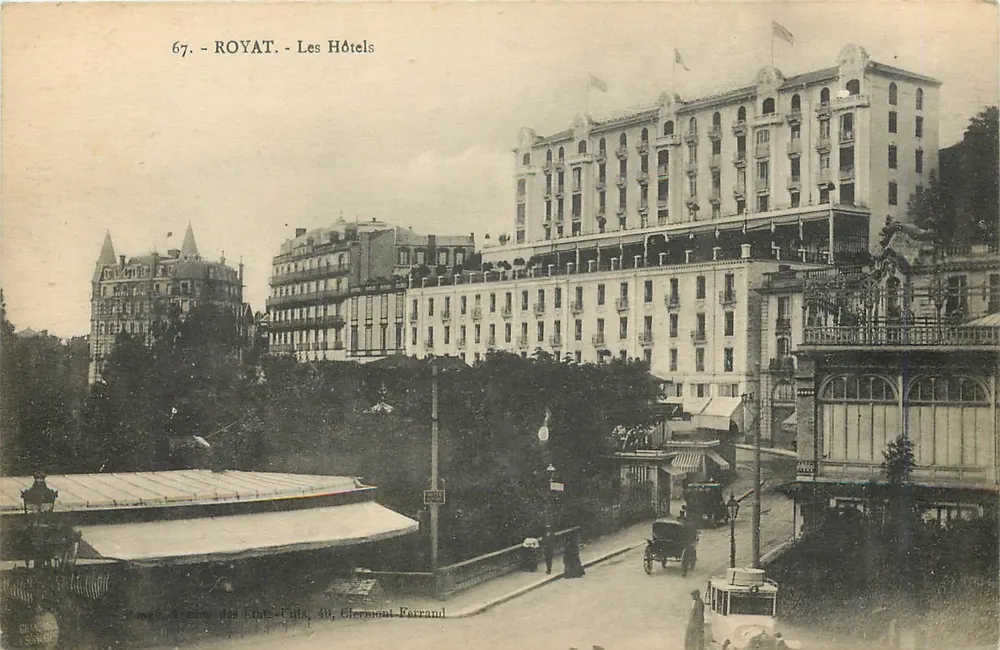Royat - Os Hotéis — série 67, editor Clermont Ferrand - Frente