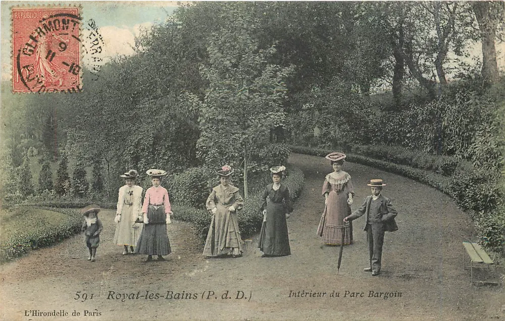 Royat-les-Bains (P.d.D.) — Interior do Parque Bargoin — L'Hirondelle de Paris, n°591 - Frente