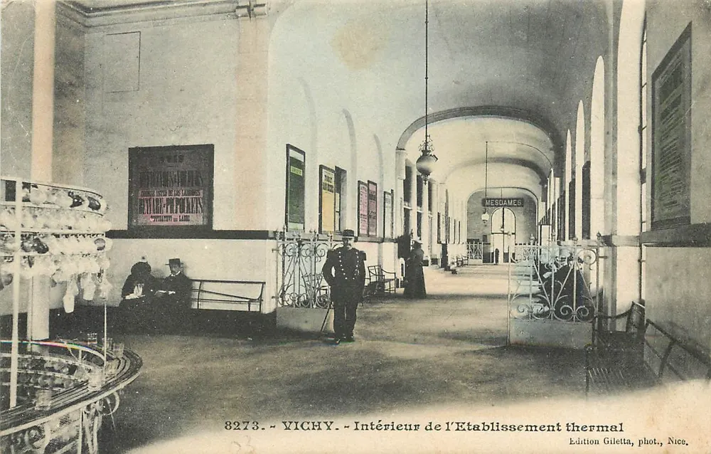 Vichy — Binnenkant van het thermeestabiel — Edities Giletta, Nizza, n° 8273 - Voorkant