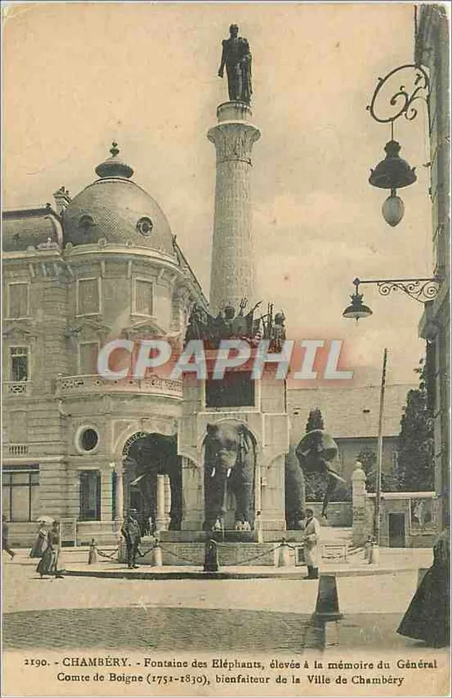Chambéry - Fontaine dos Elefantes - erguida em memória do General Conde de Boigne (1751-1830) - Frente