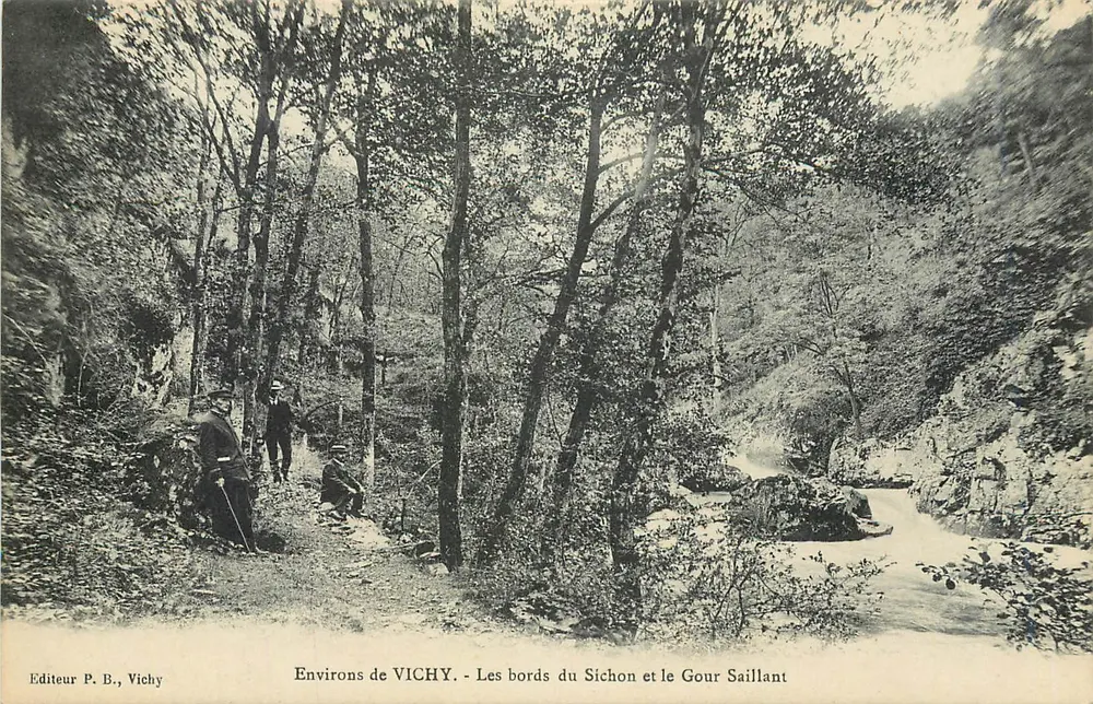 Umgebung von VICHY — Ufer des Sichon und Gour Saillant — Verlag P. B., Vichy - Vorderseite