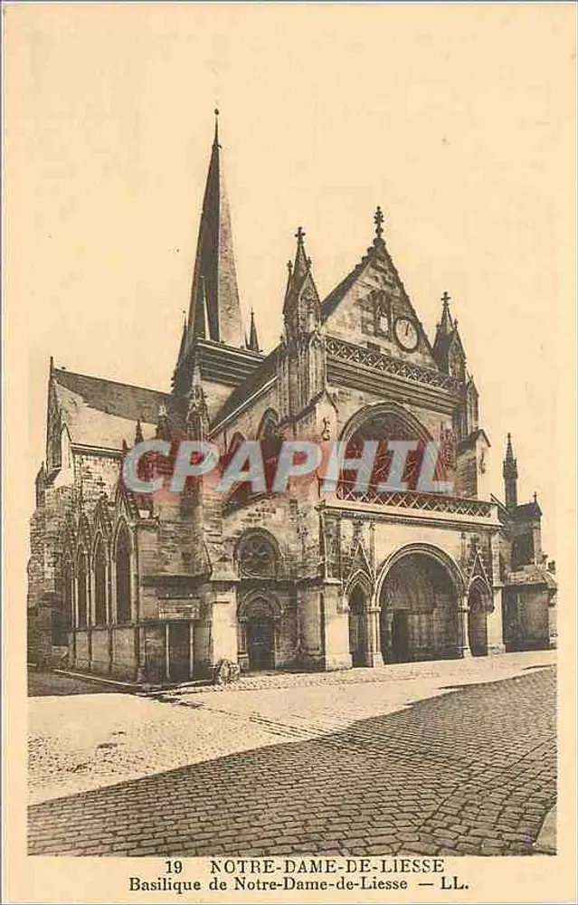 Basilique de Notre-Dame-de-Liessé — LL. - Vorderseite