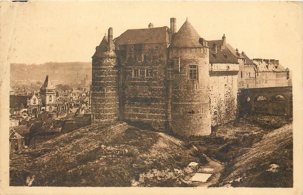 Castelo de Dieppe — vista panorâmica — Edição Lefay, n°10 - Frente