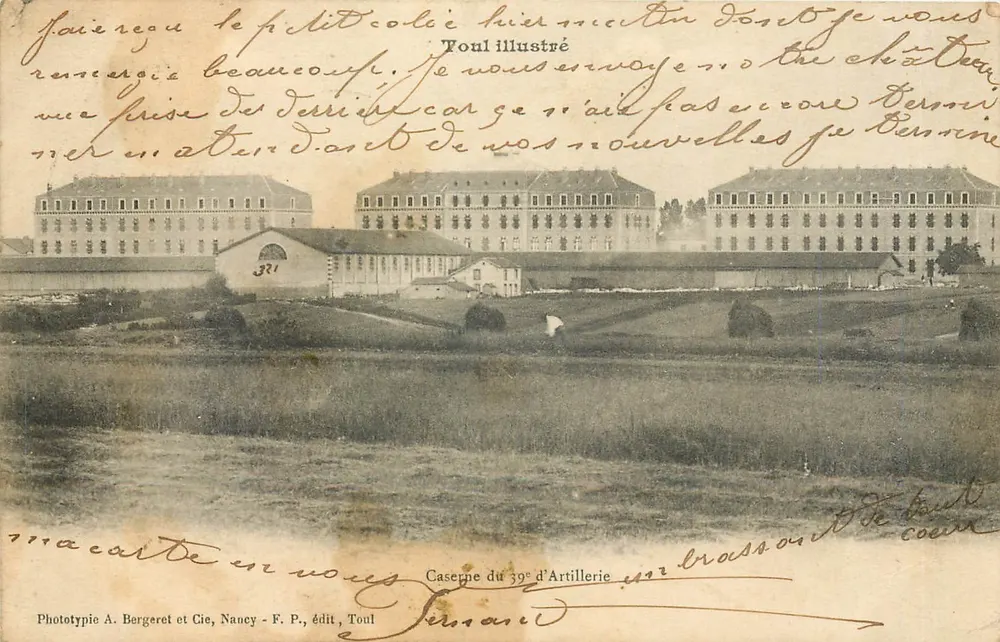 Caserne du 39e d'Artillerie — Toul illustré — Phototypie A. Bergeret et Cie, Nancy - Recto
