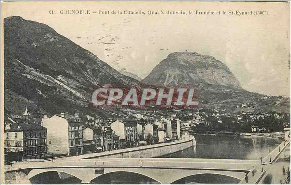 Grenoble — Ponte da Cidadela, Quai X-Jouvain, a Tronche e o St-Eynard (1360 m) - Frente