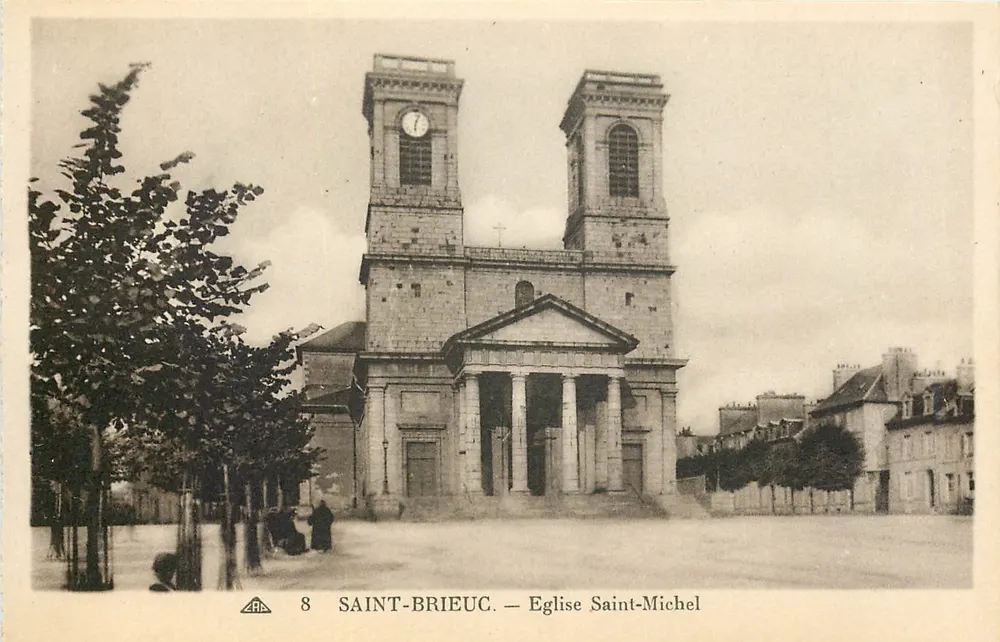 Saint-Brieuc — Igreja de São Miguel — Editor ARA, n°8 - Frente