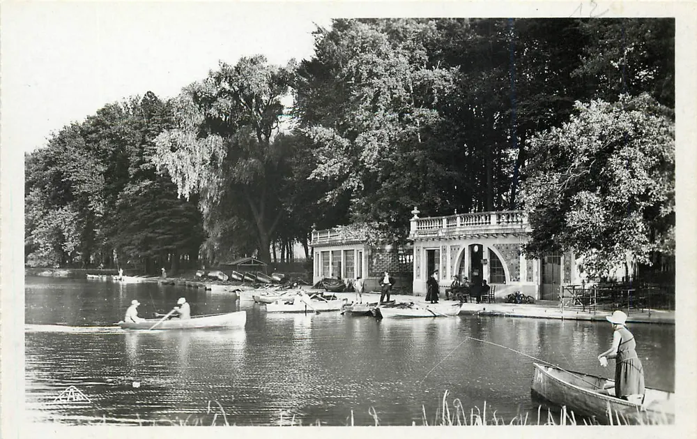 Parc de la Tête d'Or — Embarcadère du Lac — C.A.P. - PARIS - Recto