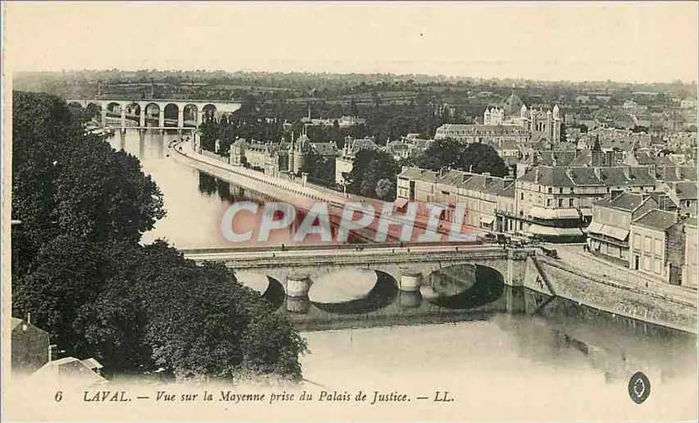 La Vallée — Ansicht der Mayenne vom Palais de Justice — LL. - Vorderseite
