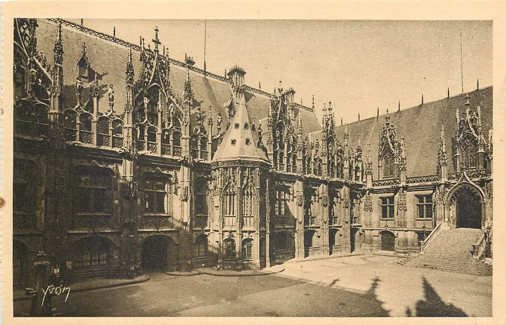 O Palácio de Justiça em Rouen — construído em 1499 sob Luís XII — Edição de Arte YVON - Frente
